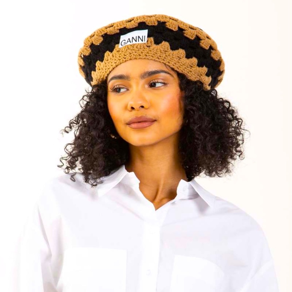 GANNI Crochet Beret - striped -NEW